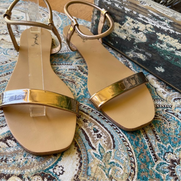 Qupid rose gold metallic elastic ankle flat sandal leather foot bed 8.5 - Picture 4 of 8